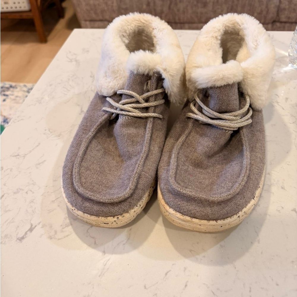Hey Dude Cozy Gray Fur-Lined Slippers